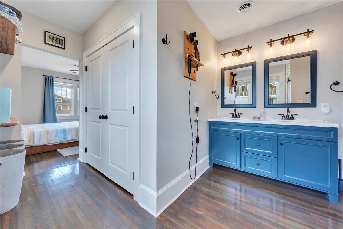 2109 Memorial AVE SW