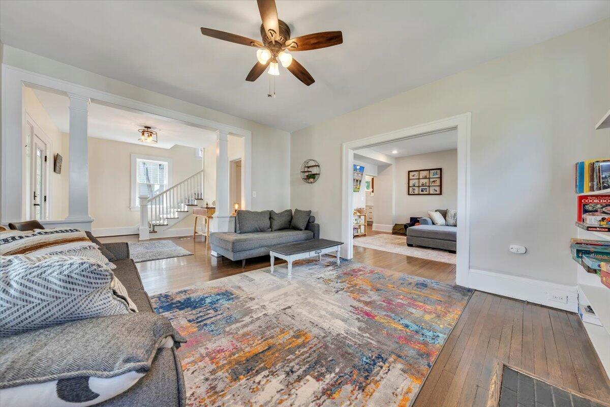 2109 Memorial AVE SW