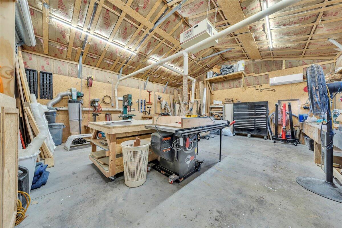 2109 Memorial AVE SW