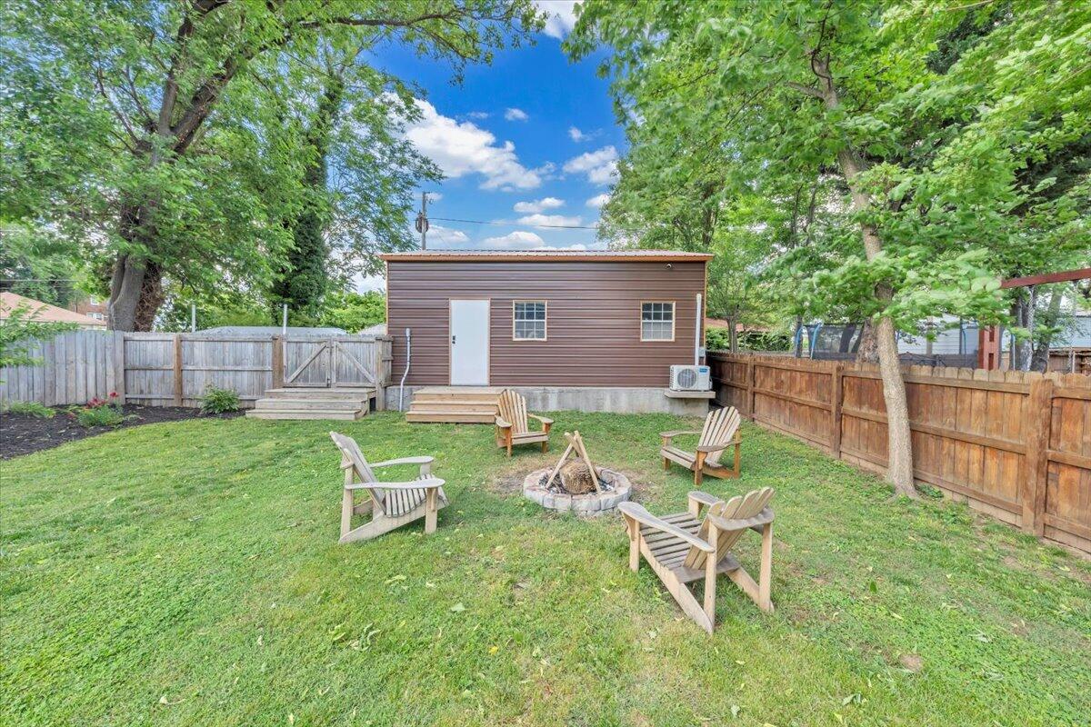 2109 Memorial AVE SW