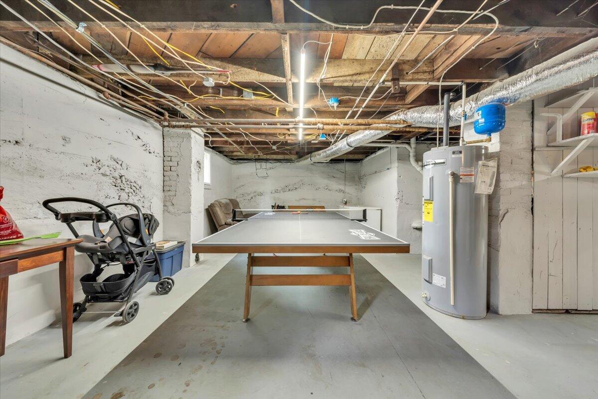 2109 Memorial AVE SW