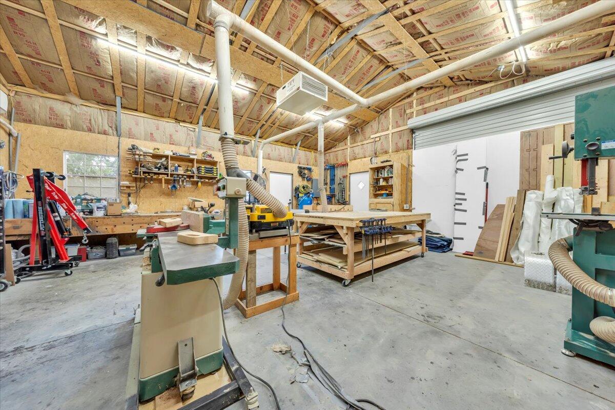 2109 Memorial AVE SW