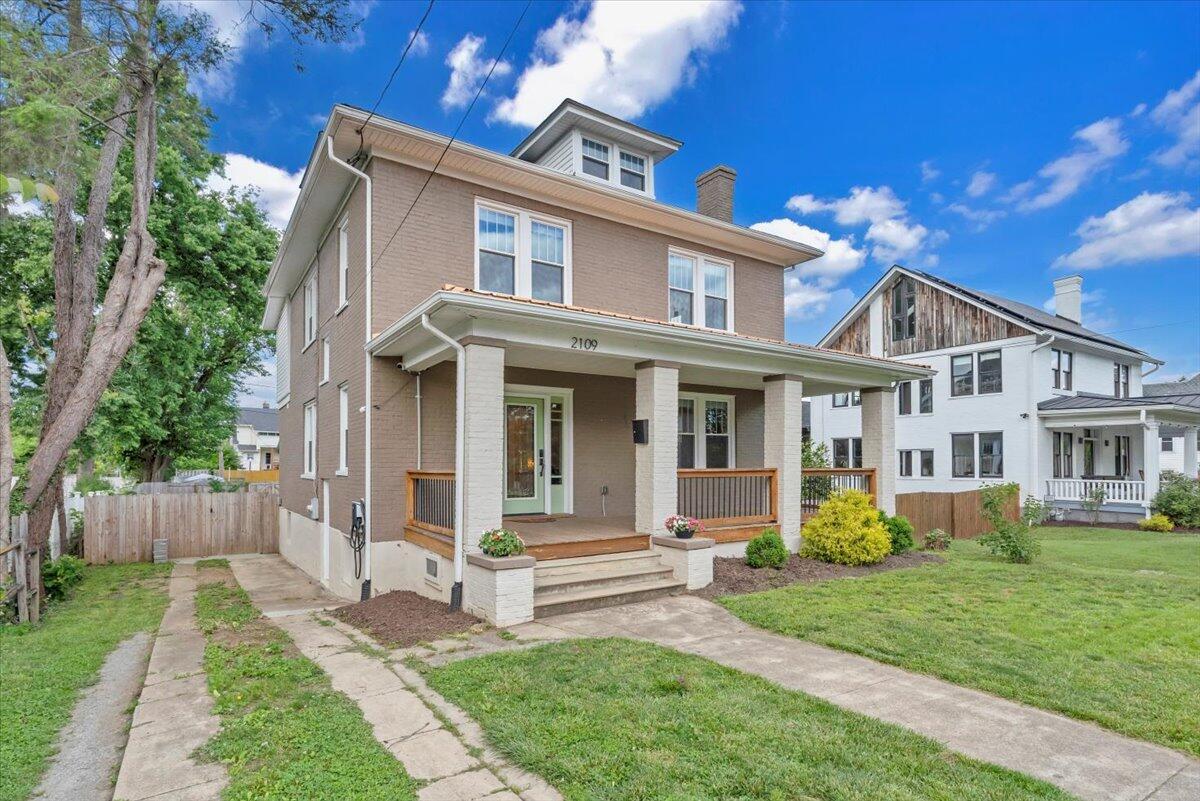 2109 Memorial AVE SW