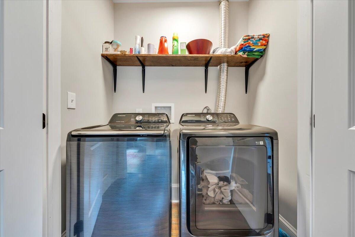 2109 Memorial AVE SW