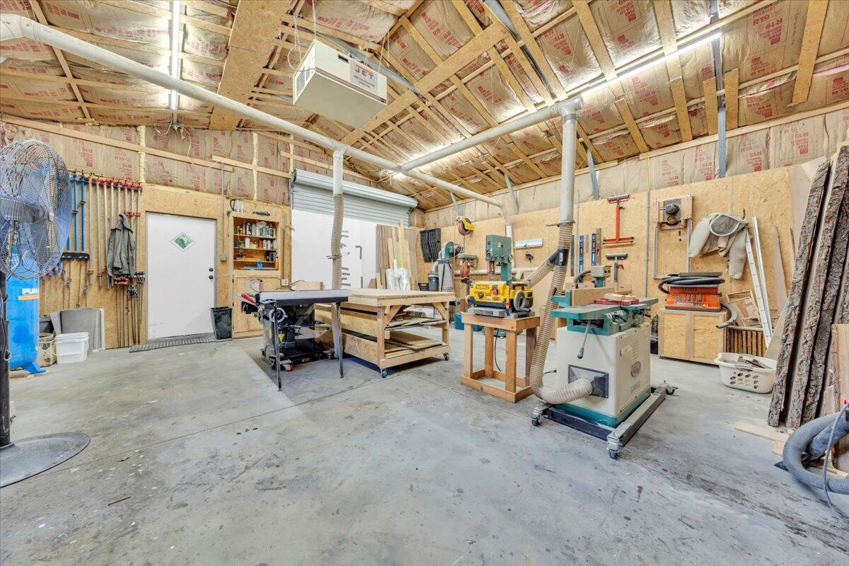 2109 Memorial AVE SW