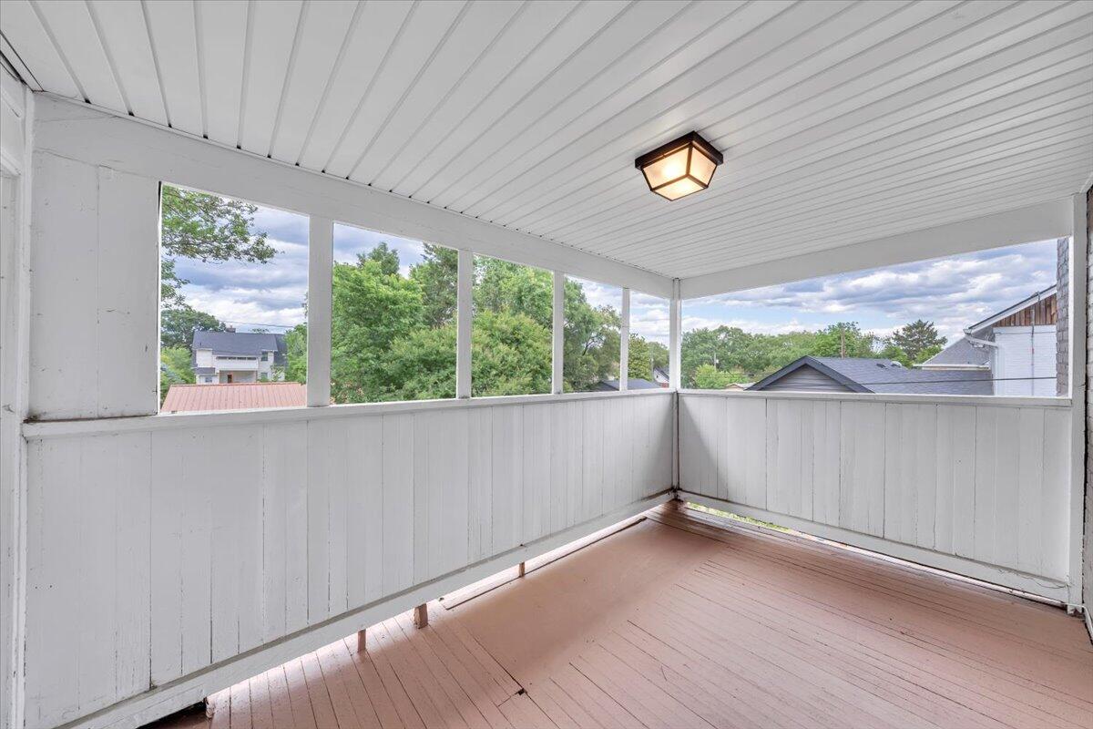 2109 Memorial AVE SW