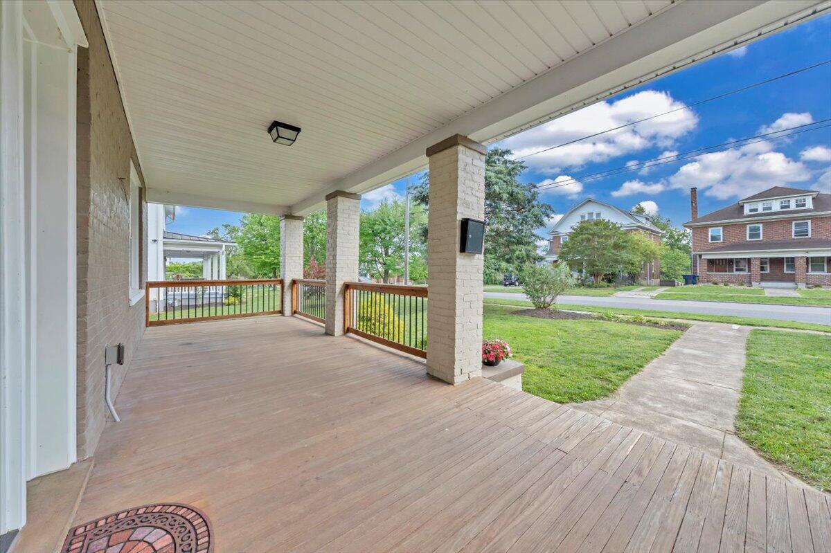 2109 Memorial AVE SW