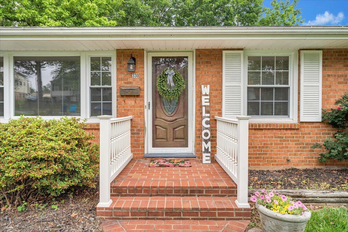 330 Houston AVE NE