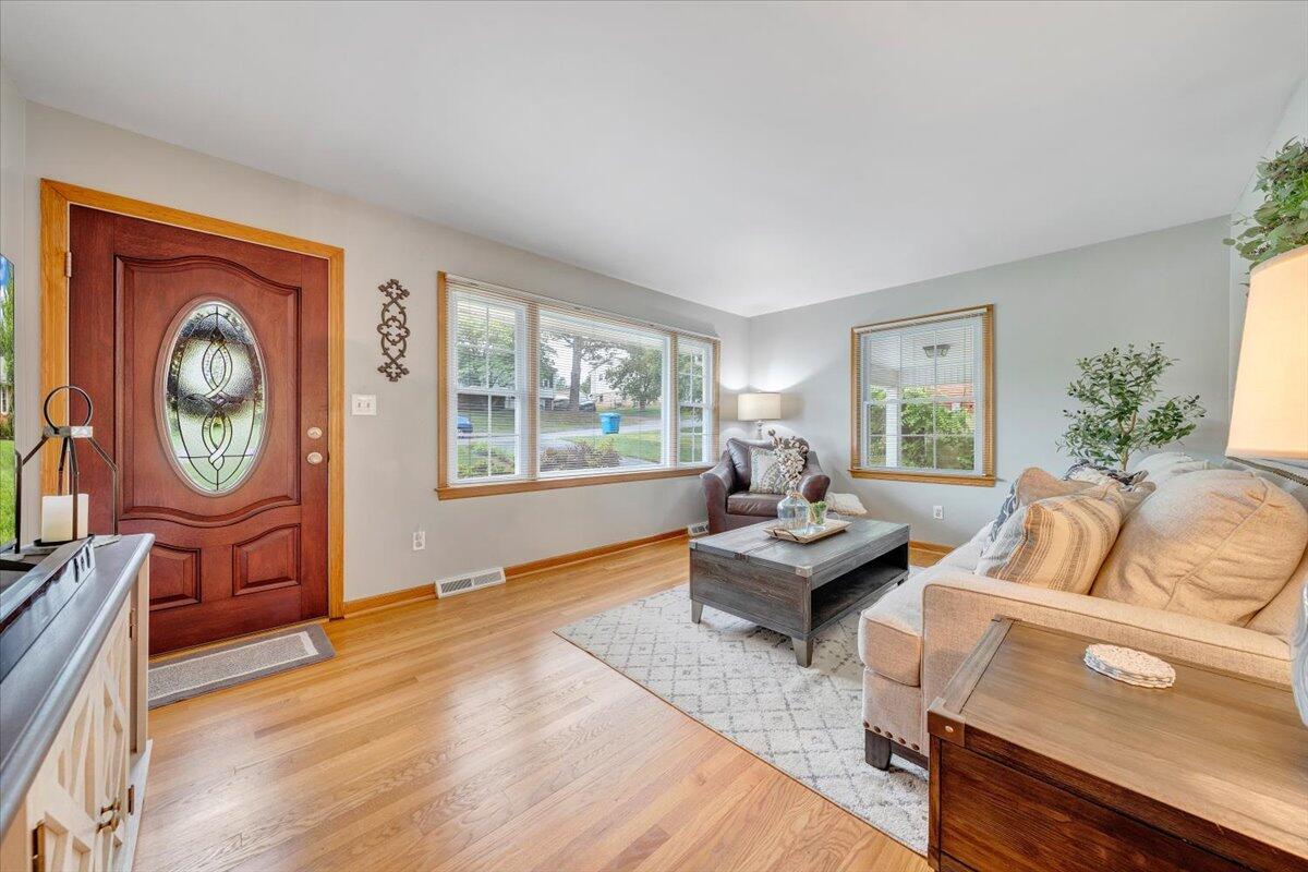 330 Houston AVE NE