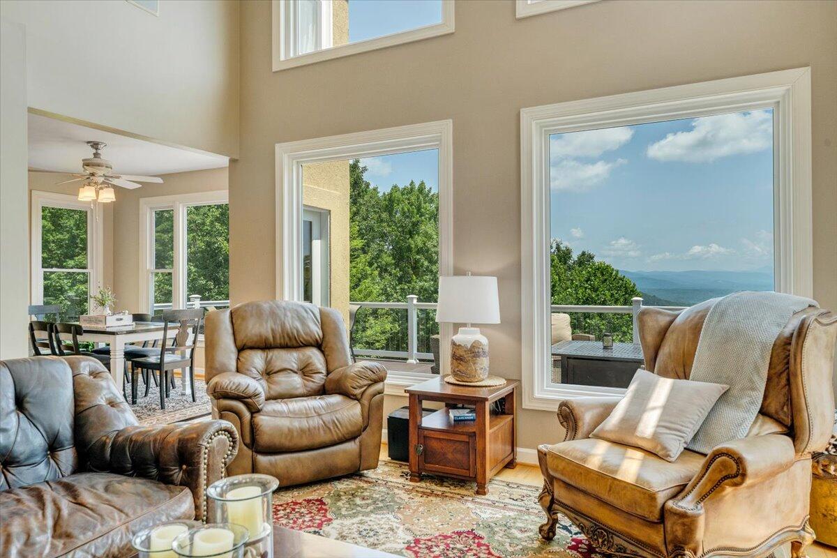 360 Kalena DR