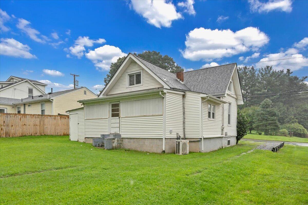 14 W Carrollton AVE