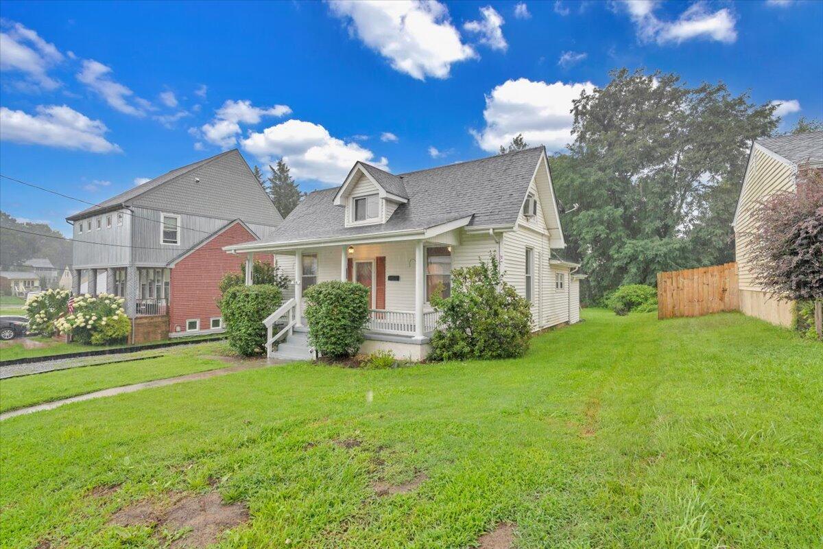 14 W Carrollton AVE