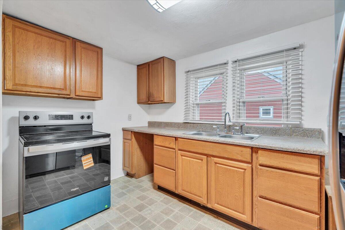 14 W Carrollton AVE