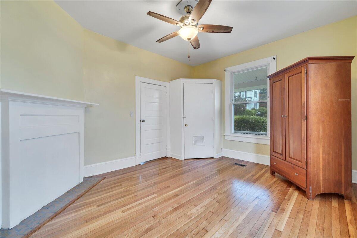 14 W Carrollton AVE
