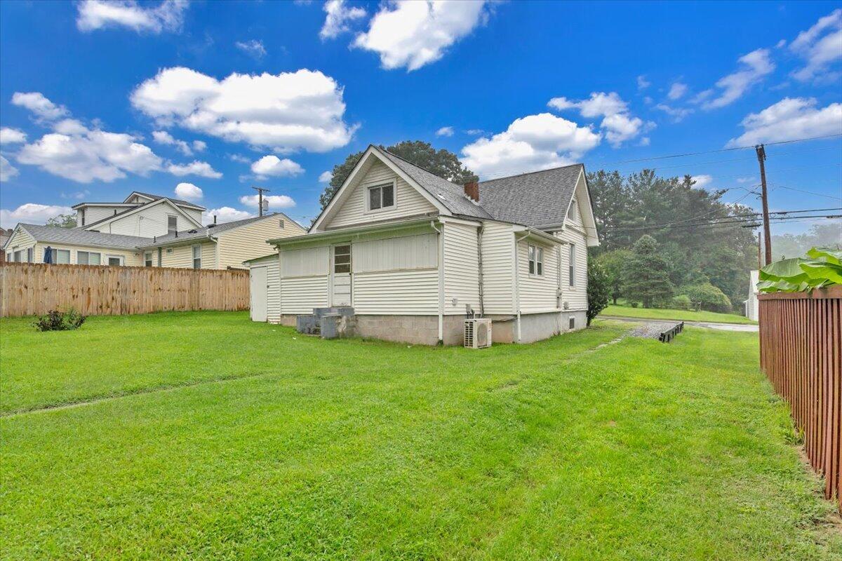 14 W Carrollton AVE