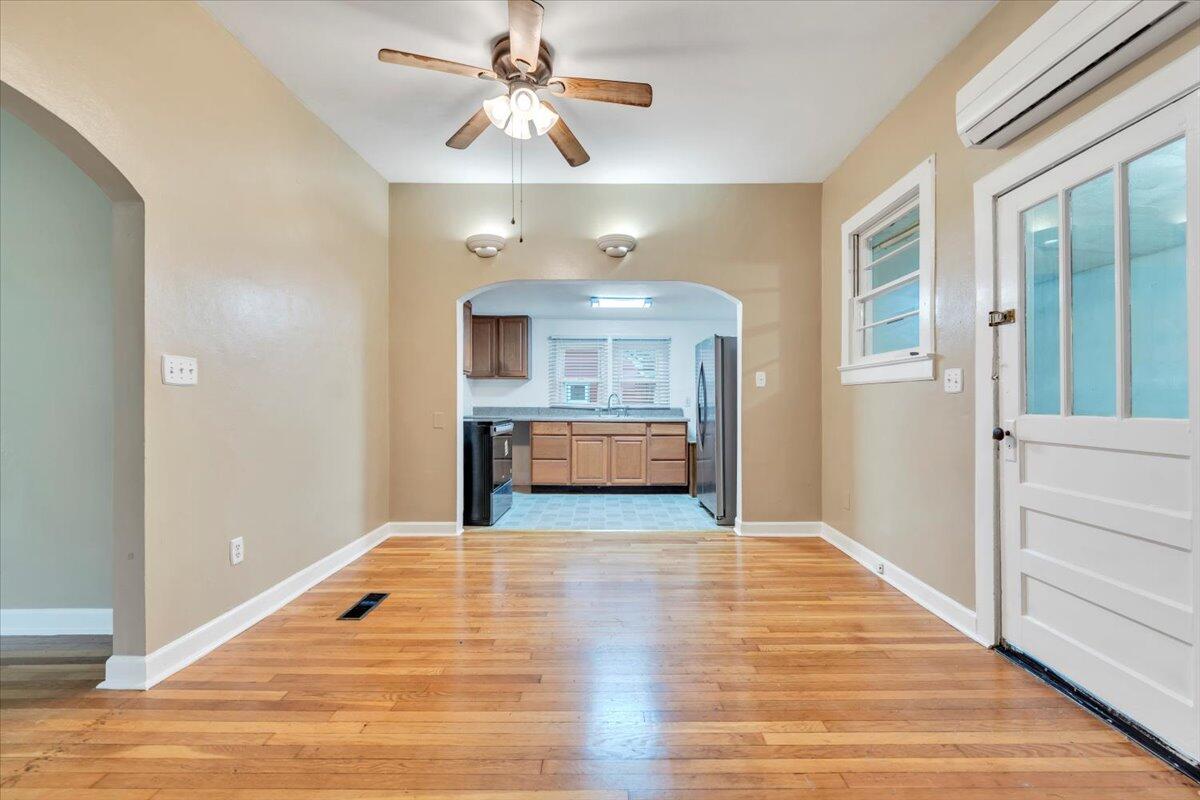 14 W Carrollton AVE