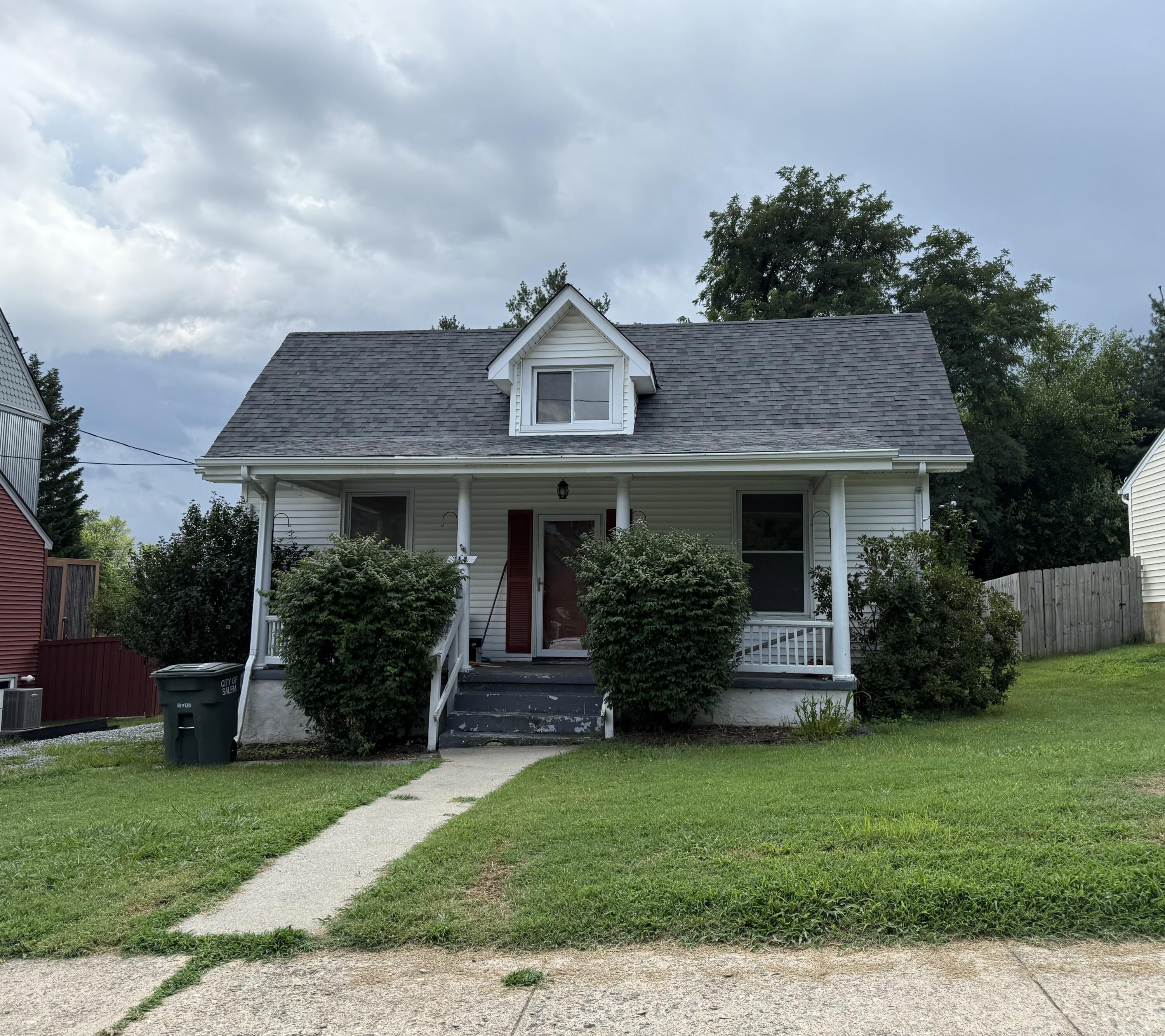 14 W Carrollton AVE