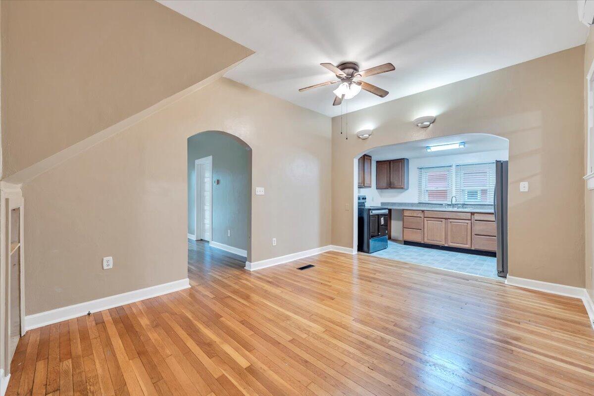14 W Carrollton AVE