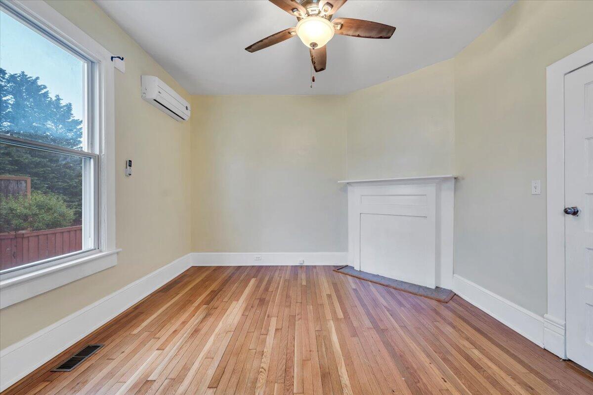 14 W Carrollton AVE