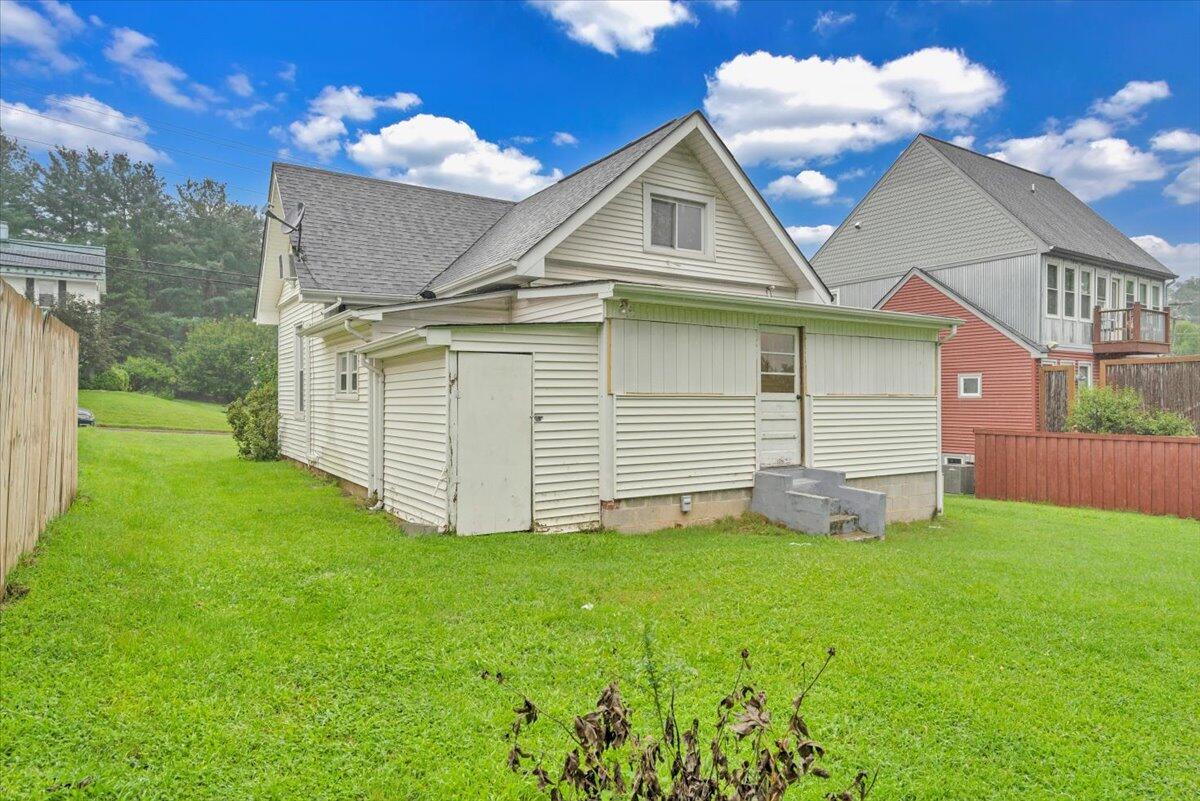 14 W Carrollton AVE