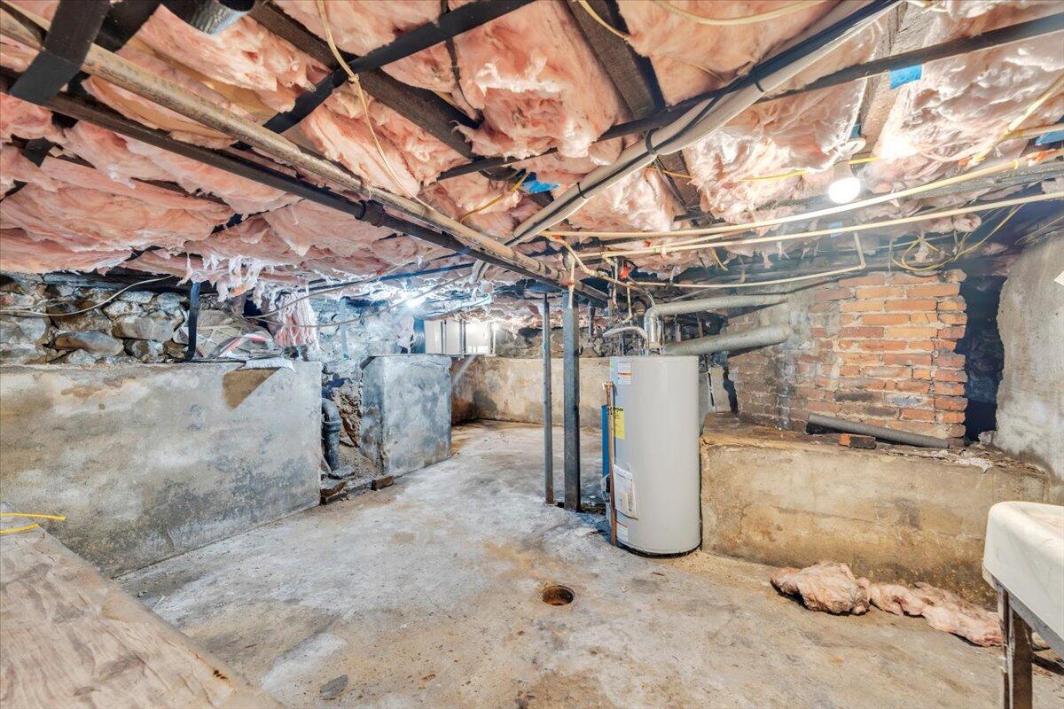 14 W Carrollton AVE