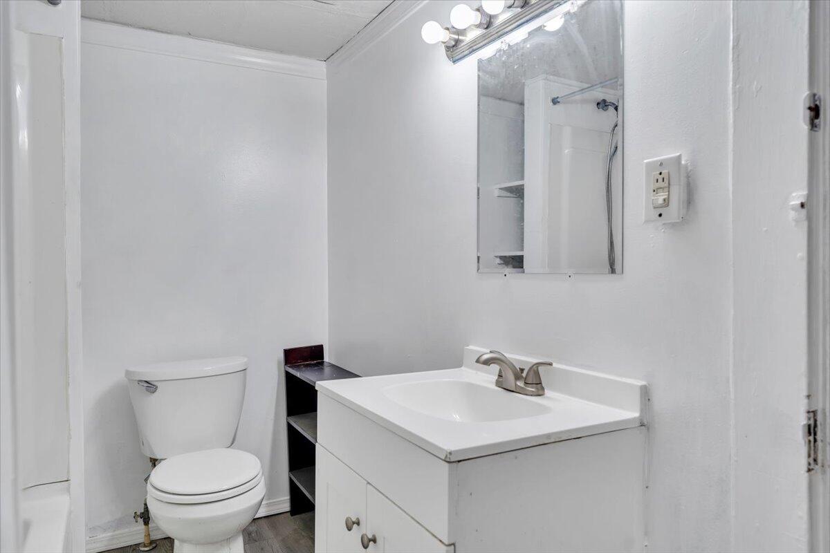 14 W Carrollton AVE