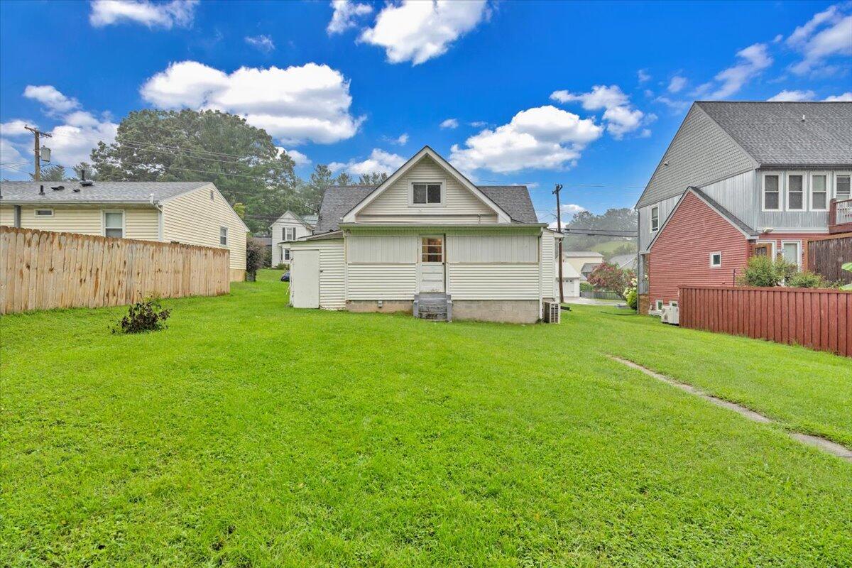 14 W Carrollton AVE