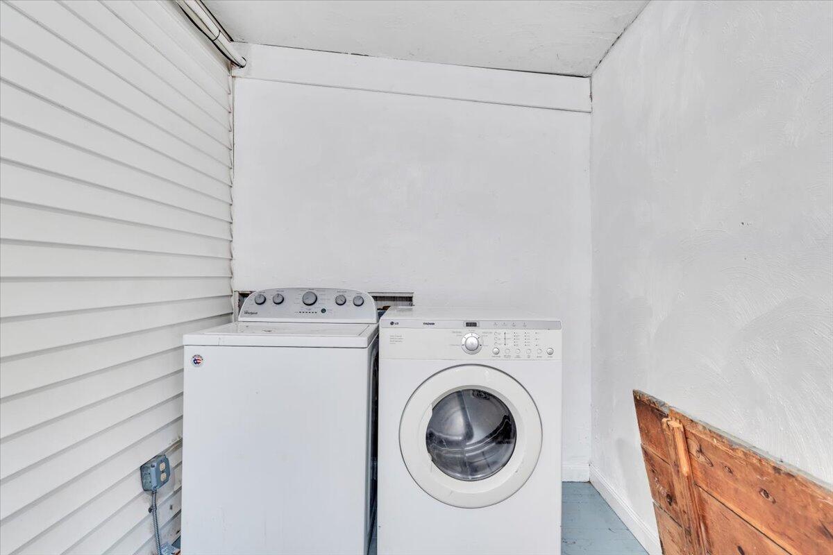 14 W Carrollton AVE