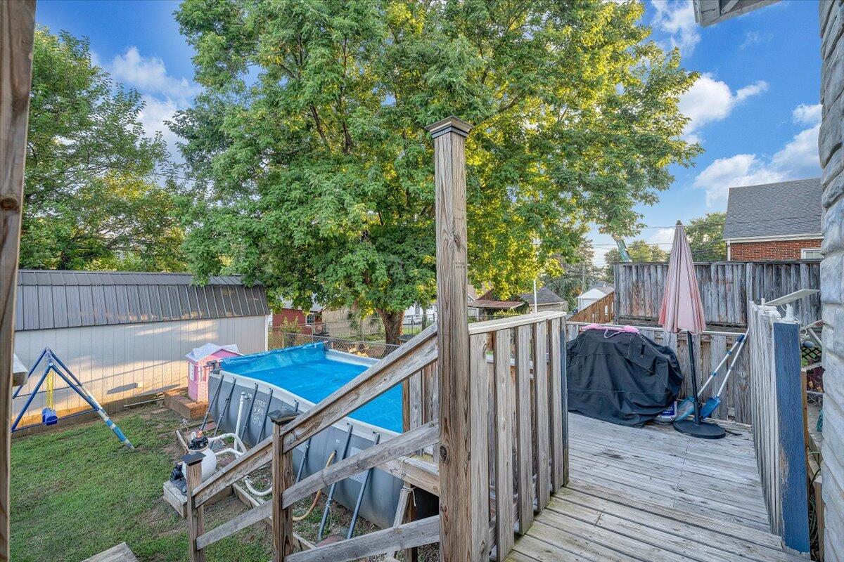 1109 Morehead AVE SE