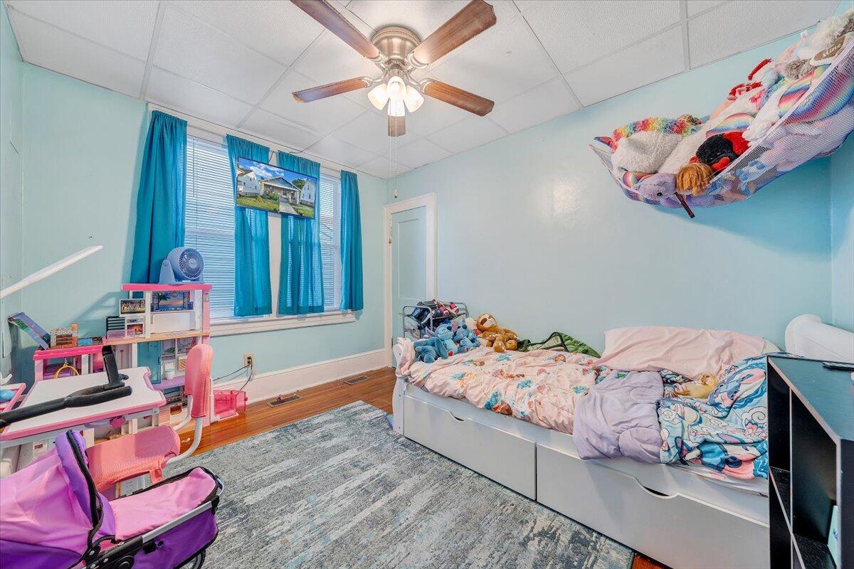 1109 Morehead AVE SE