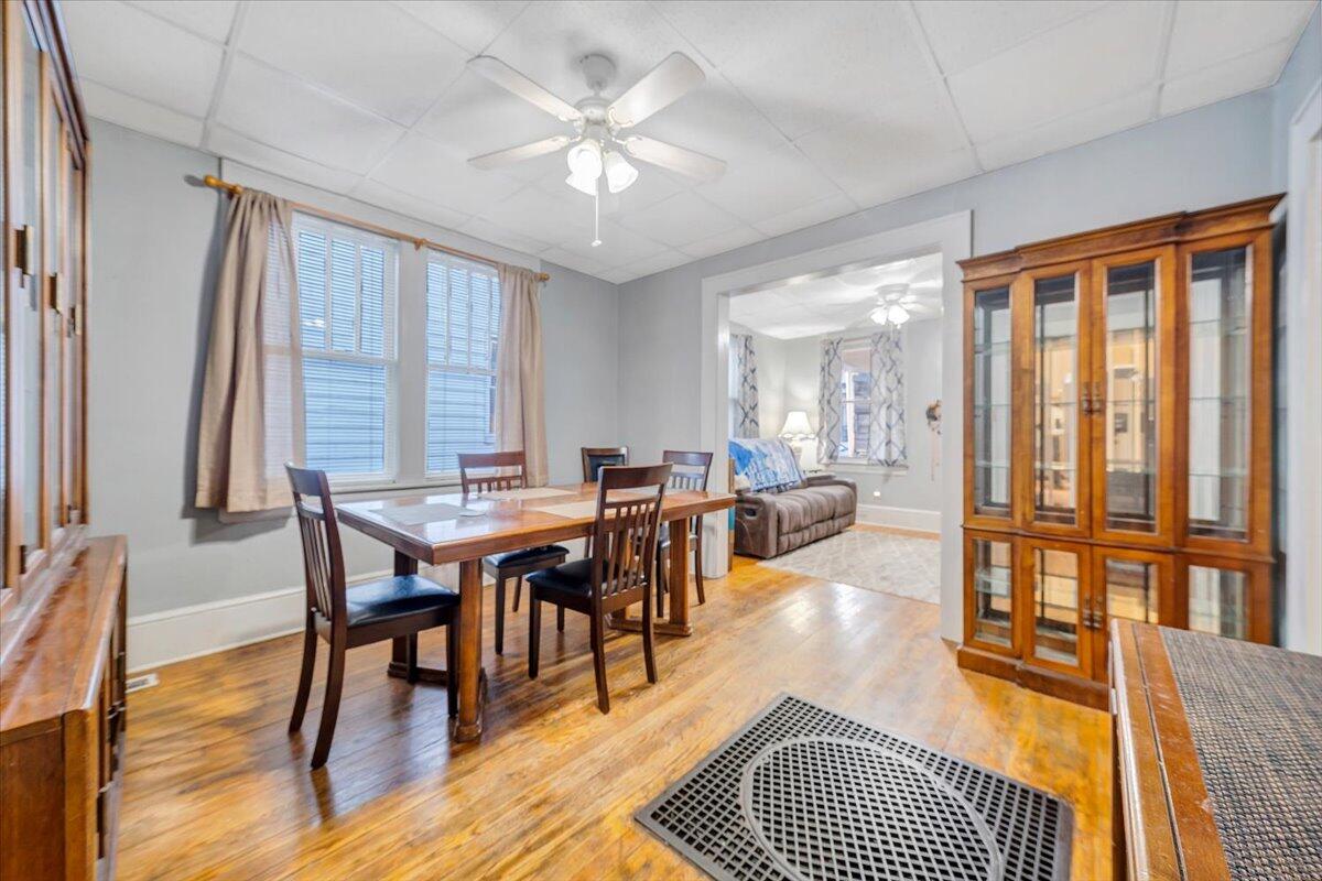 1109 Morehead AVE SE