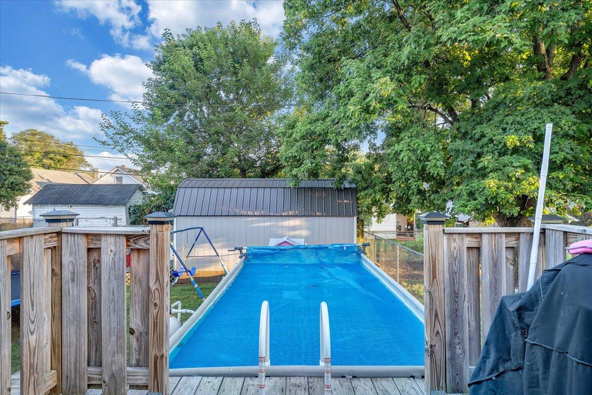 1109 Morehead AVE SE