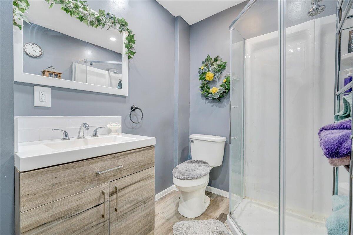 1109 Morehead AVE SE