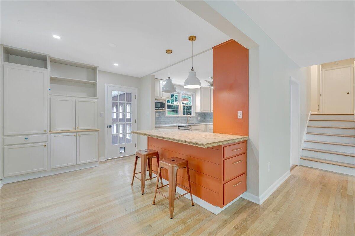 2516 Beverly BLVD SW