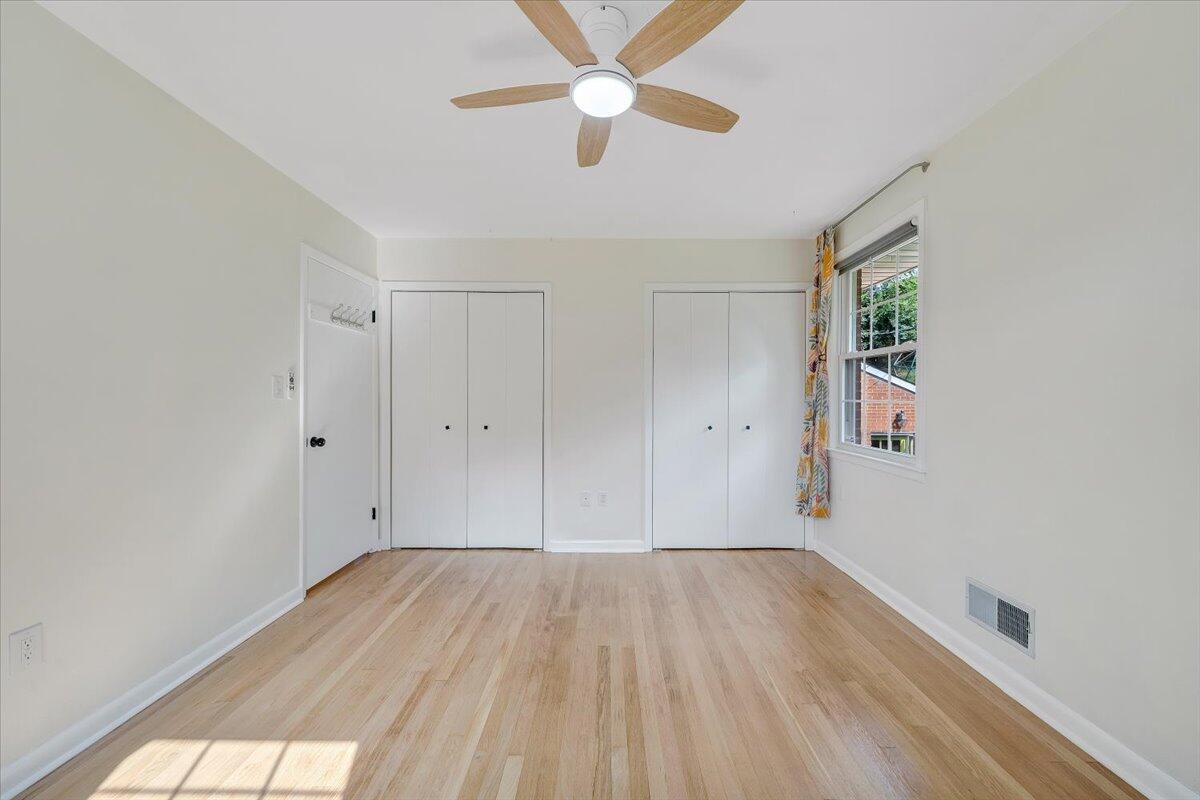 2516 Beverly BLVD SW