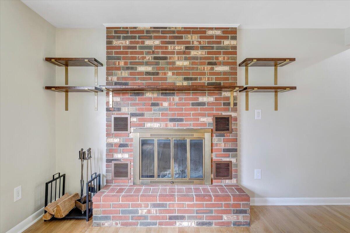 2516 Beverly BLVD SW