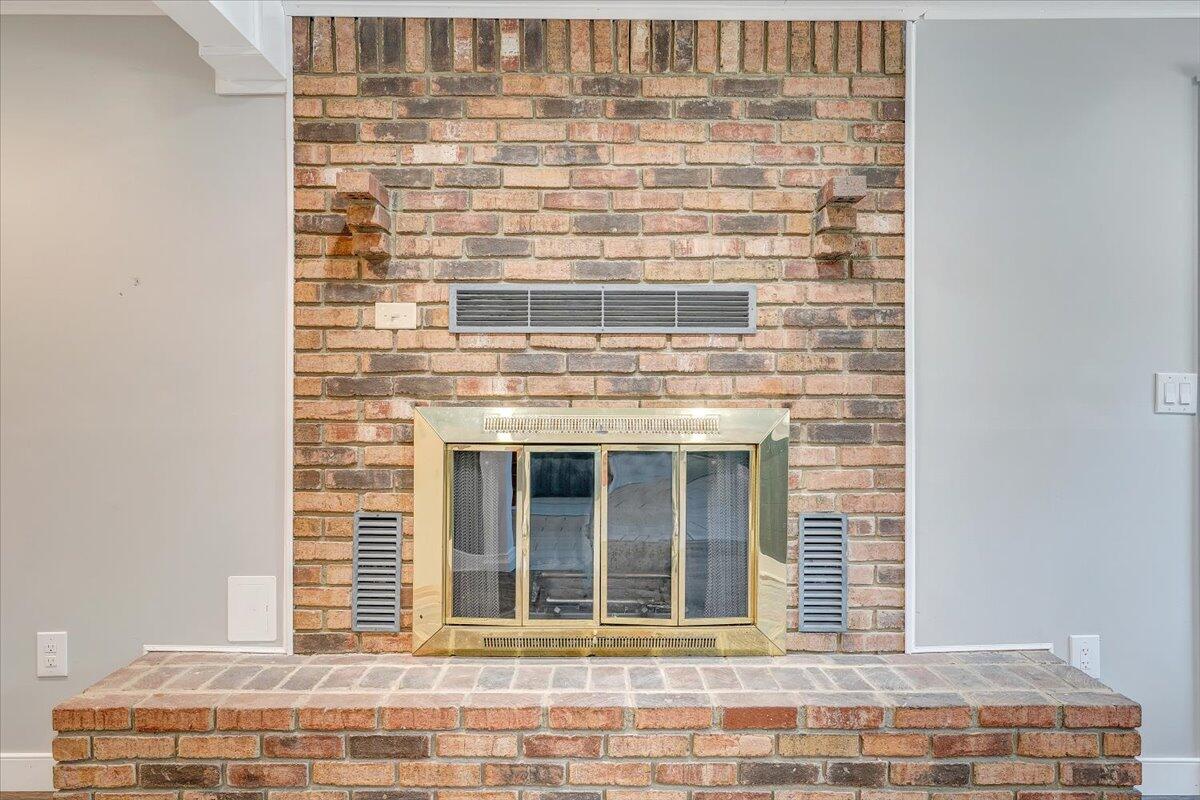 2516 Beverly BLVD SW