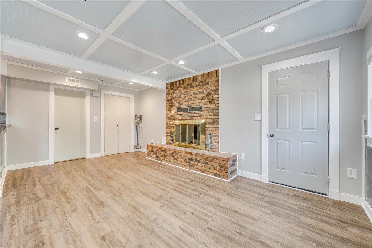 2516 Beverly BLVD SW