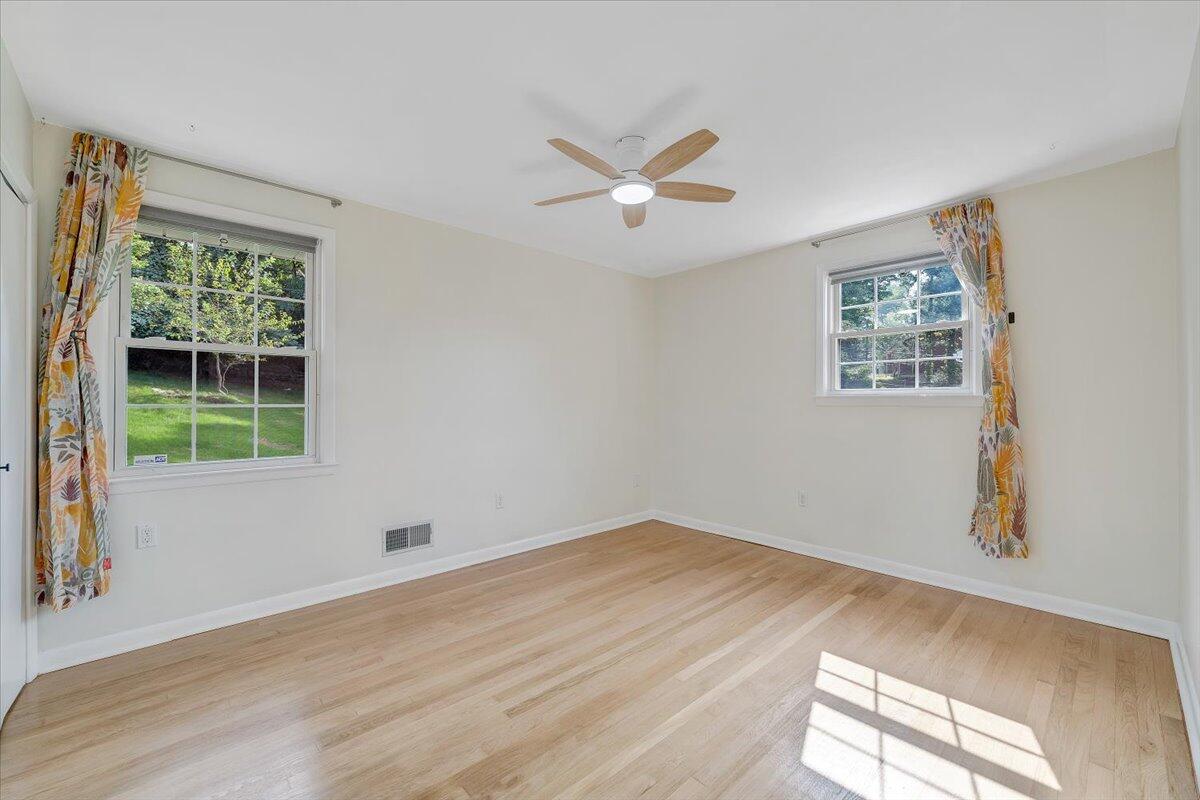 2516 Beverly BLVD SW