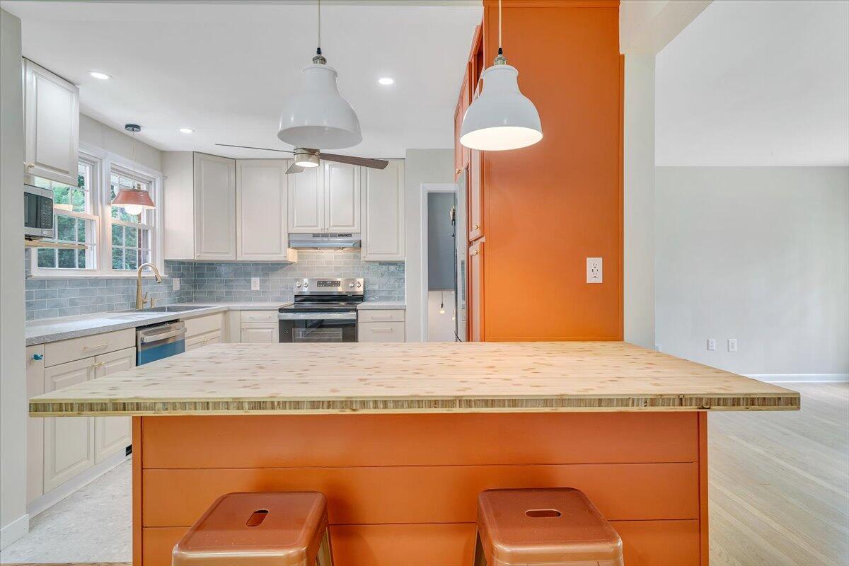 2516 Beverly BLVD SW