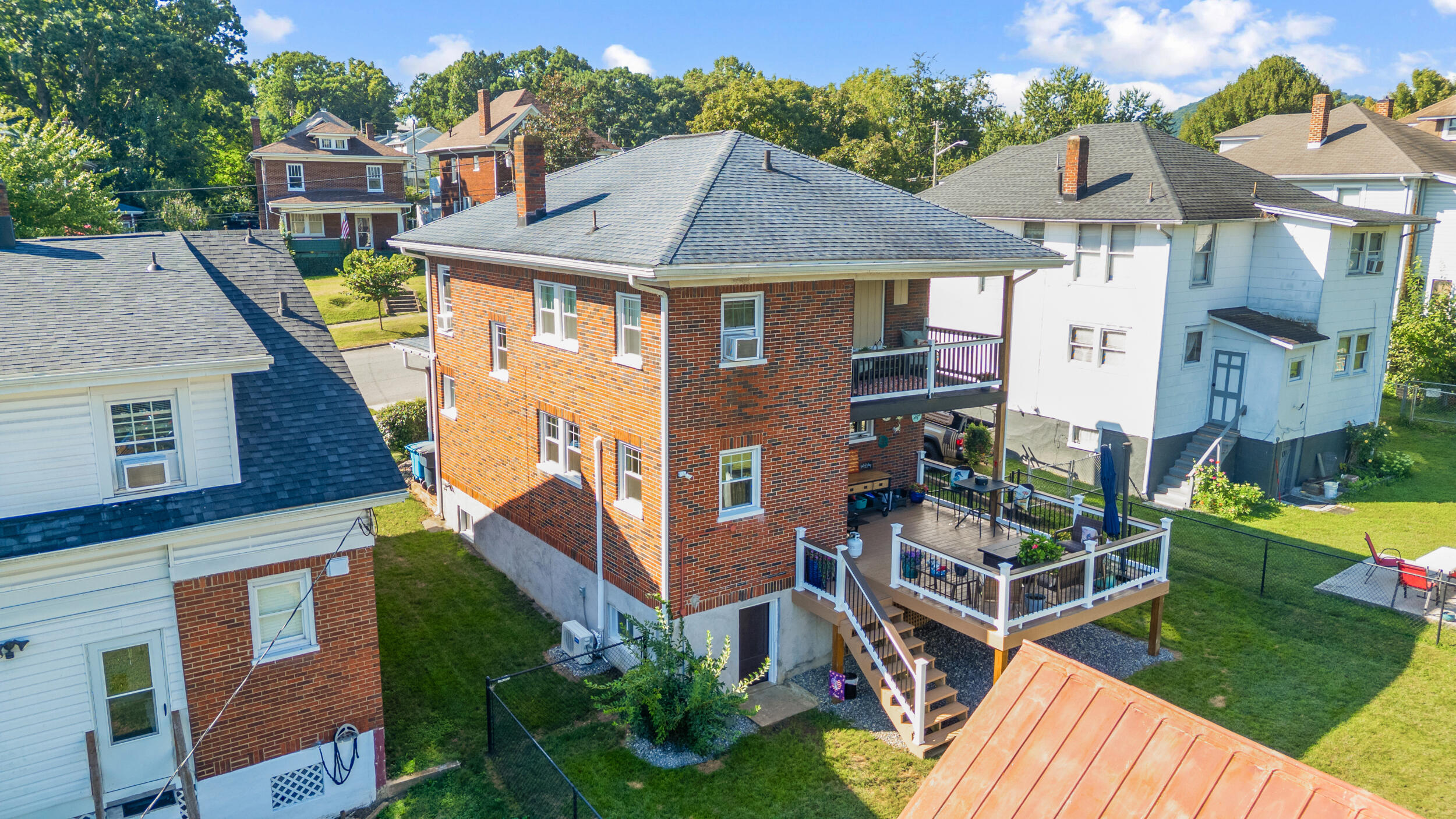 1710 Kenwood BLVD SE