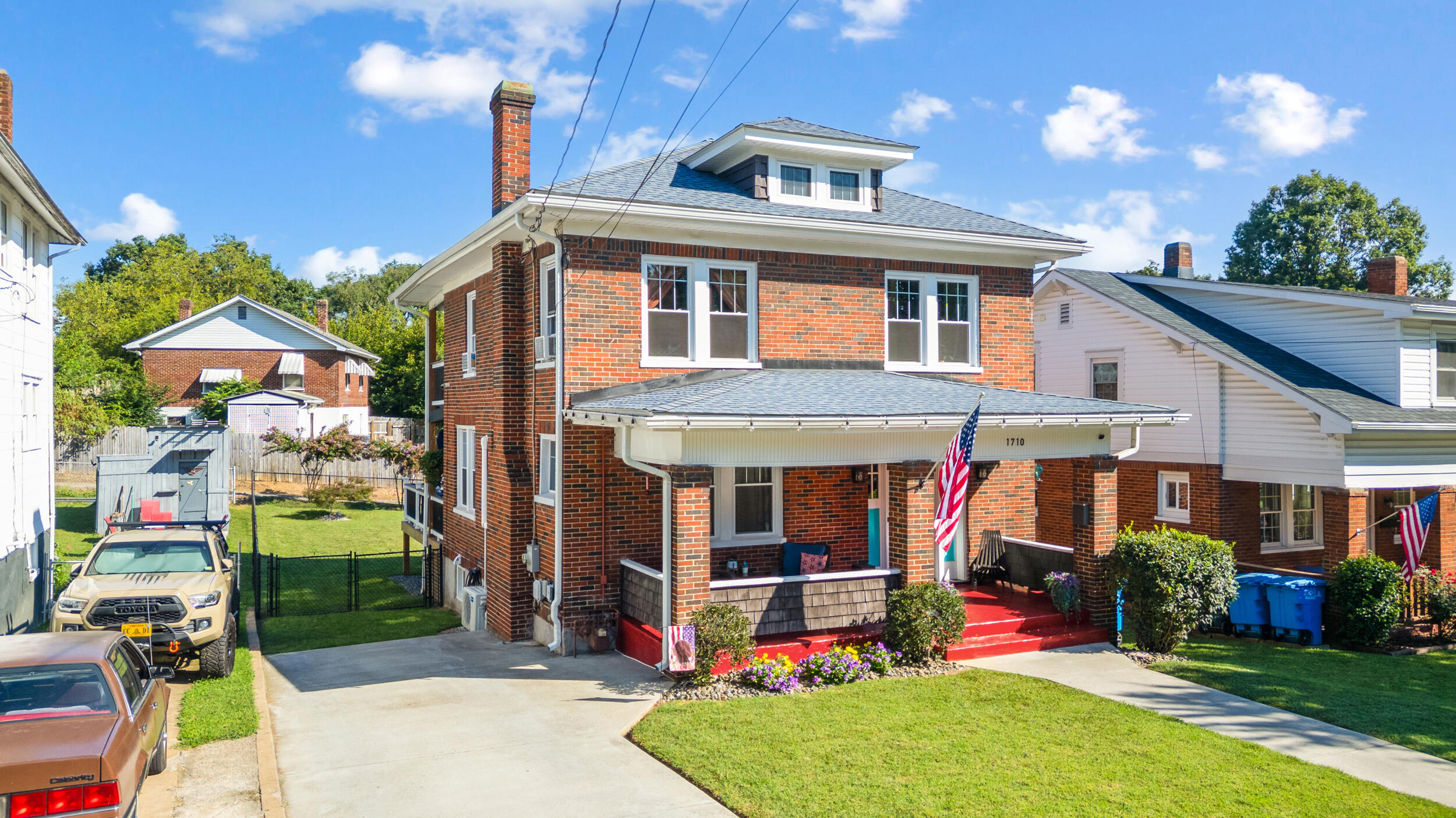 1710 Kenwood BLVD SE