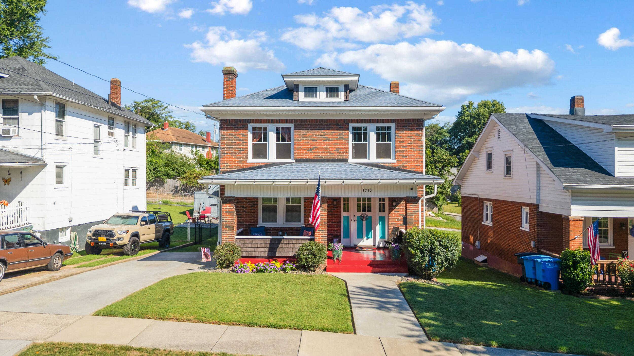 1710 Kenwood BLVD SE