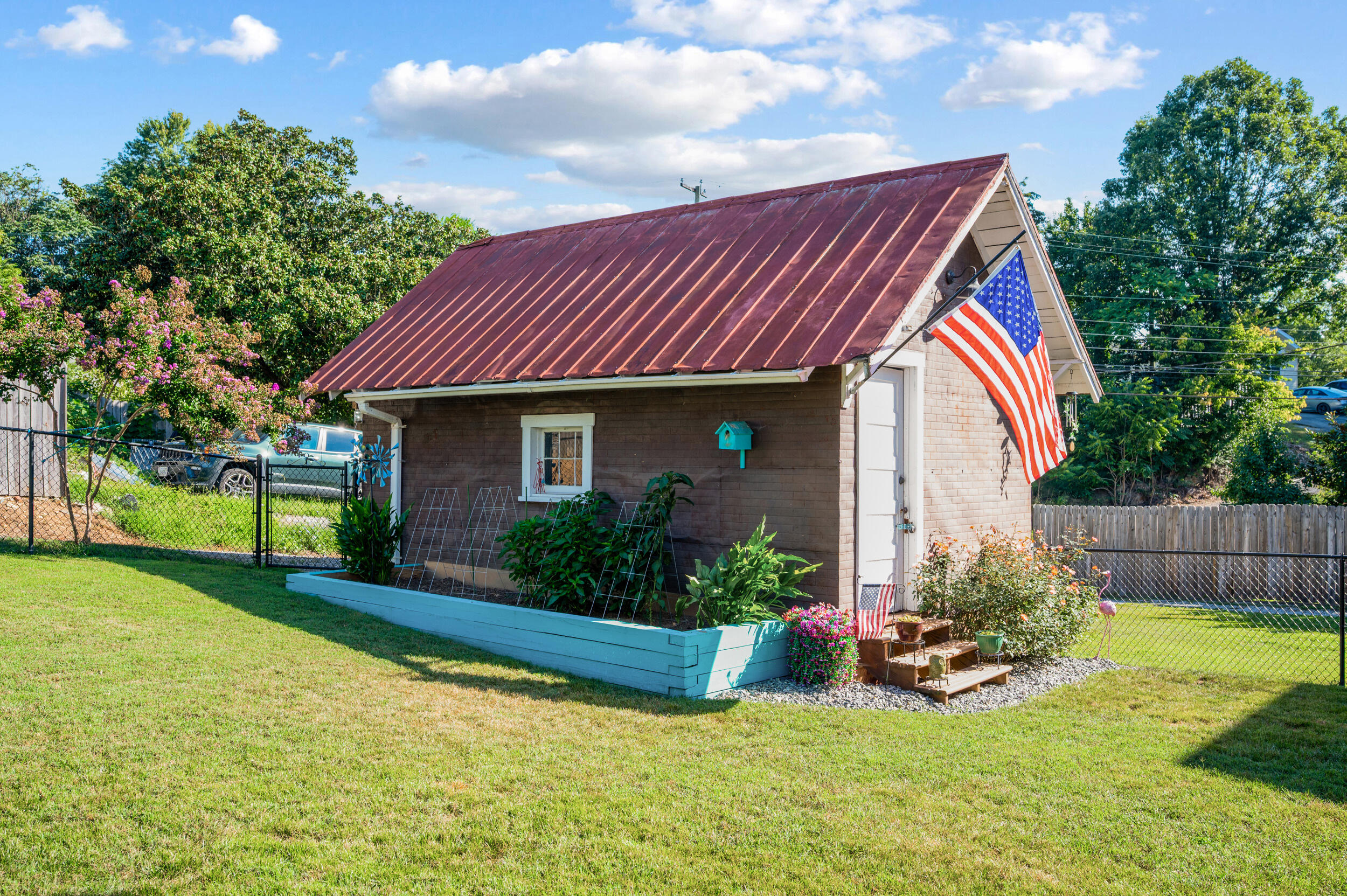 1710 Kenwood BLVD SE