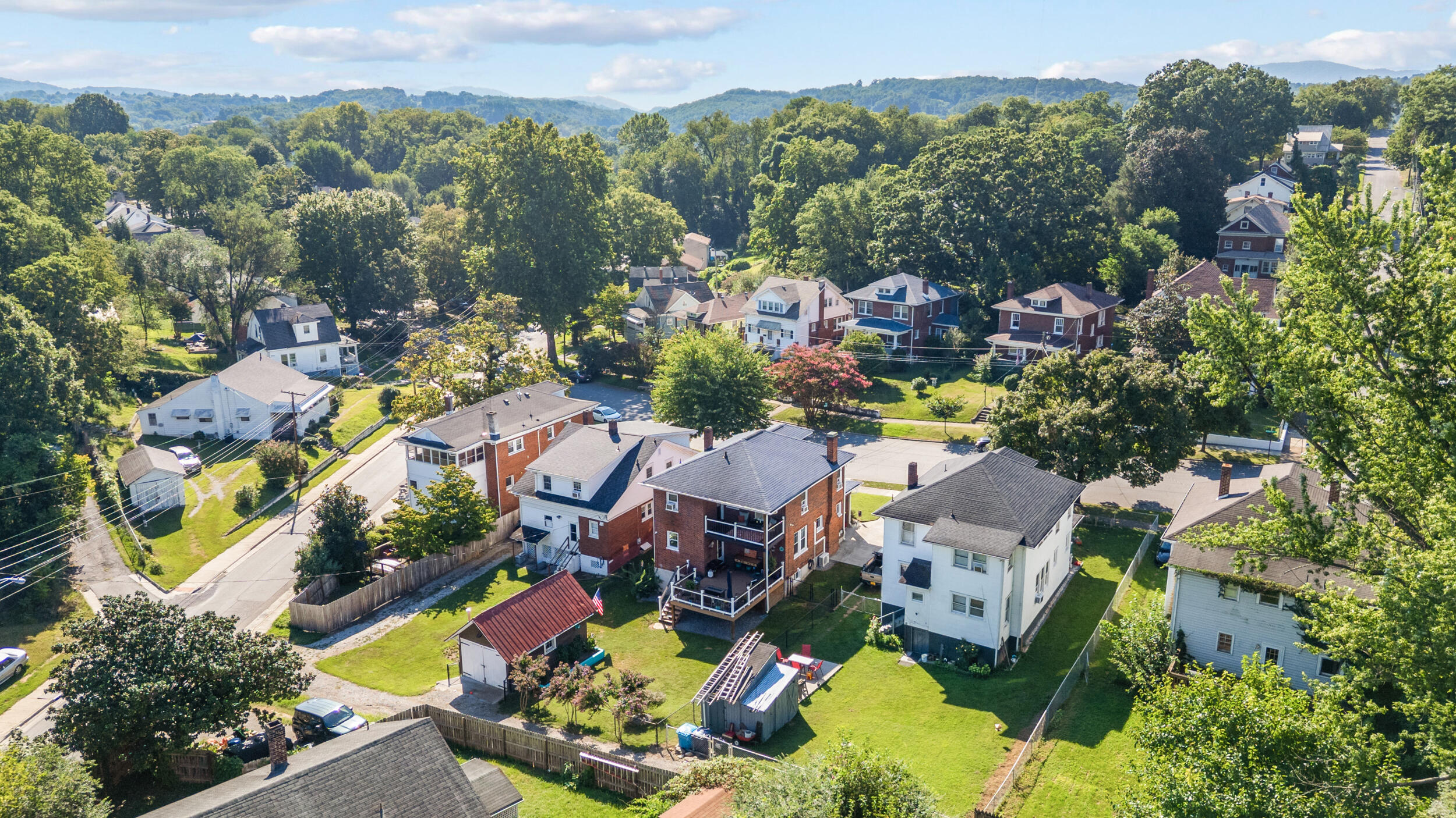 1710 Kenwood BLVD SE