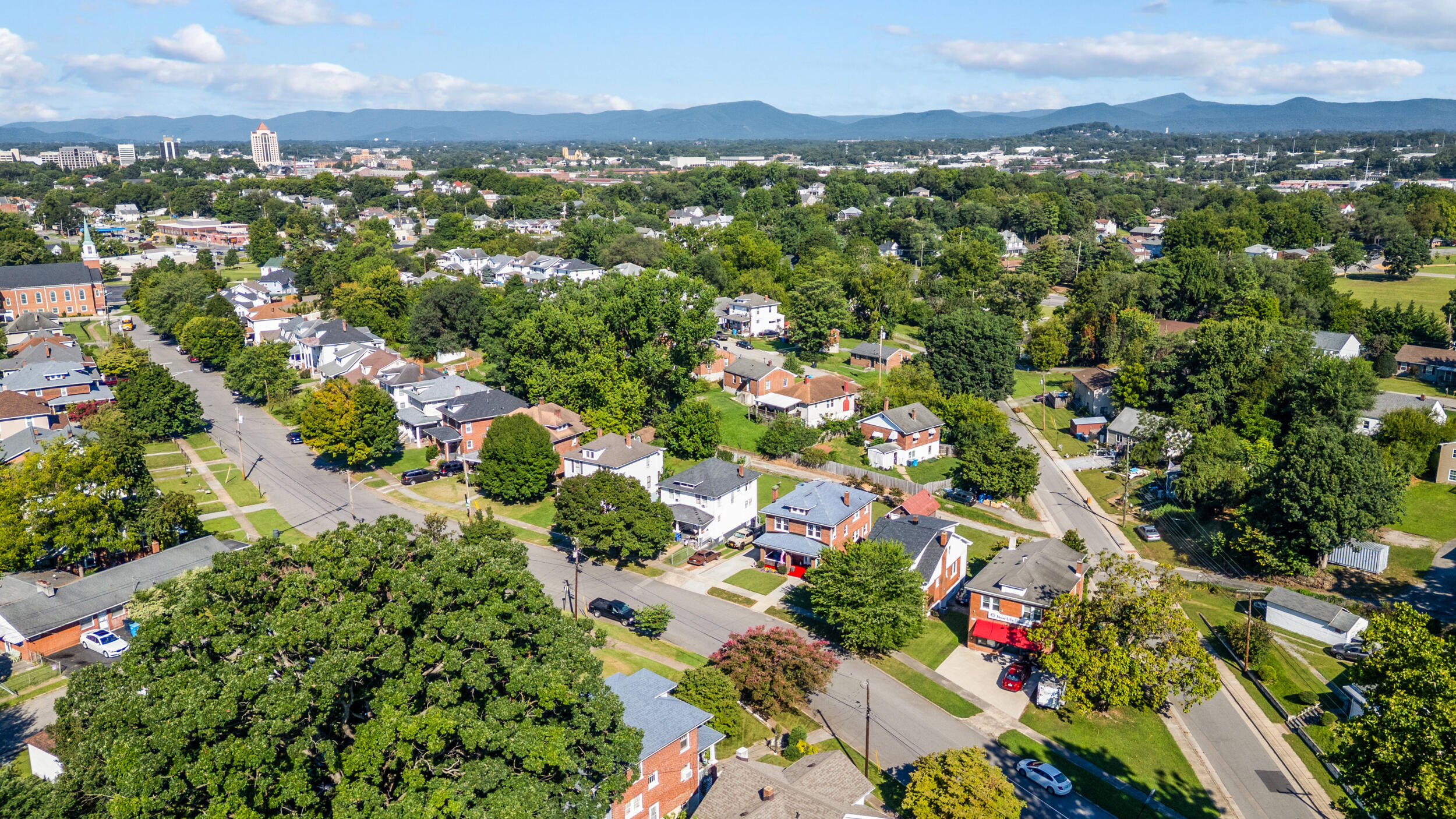 1710 Kenwood BLVD SE