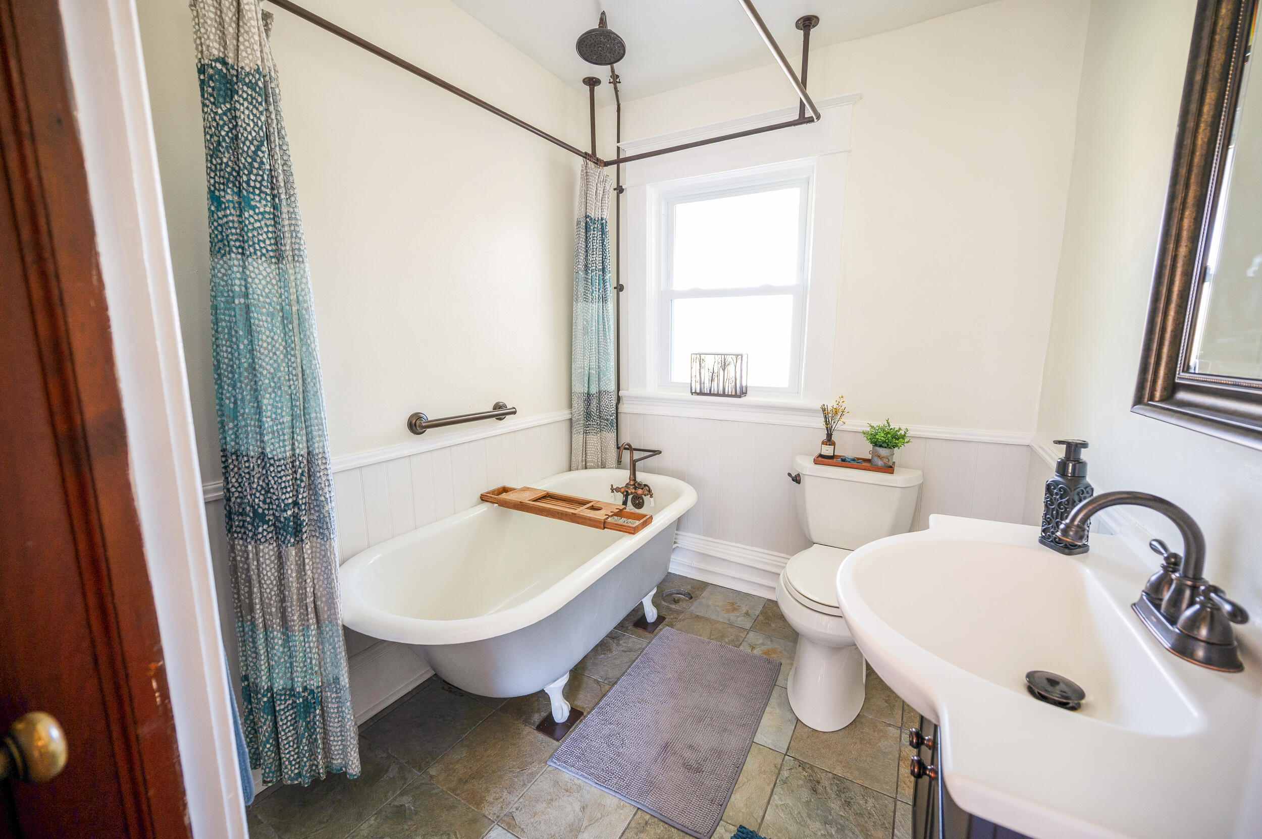 1710 Kenwood BLVD SE