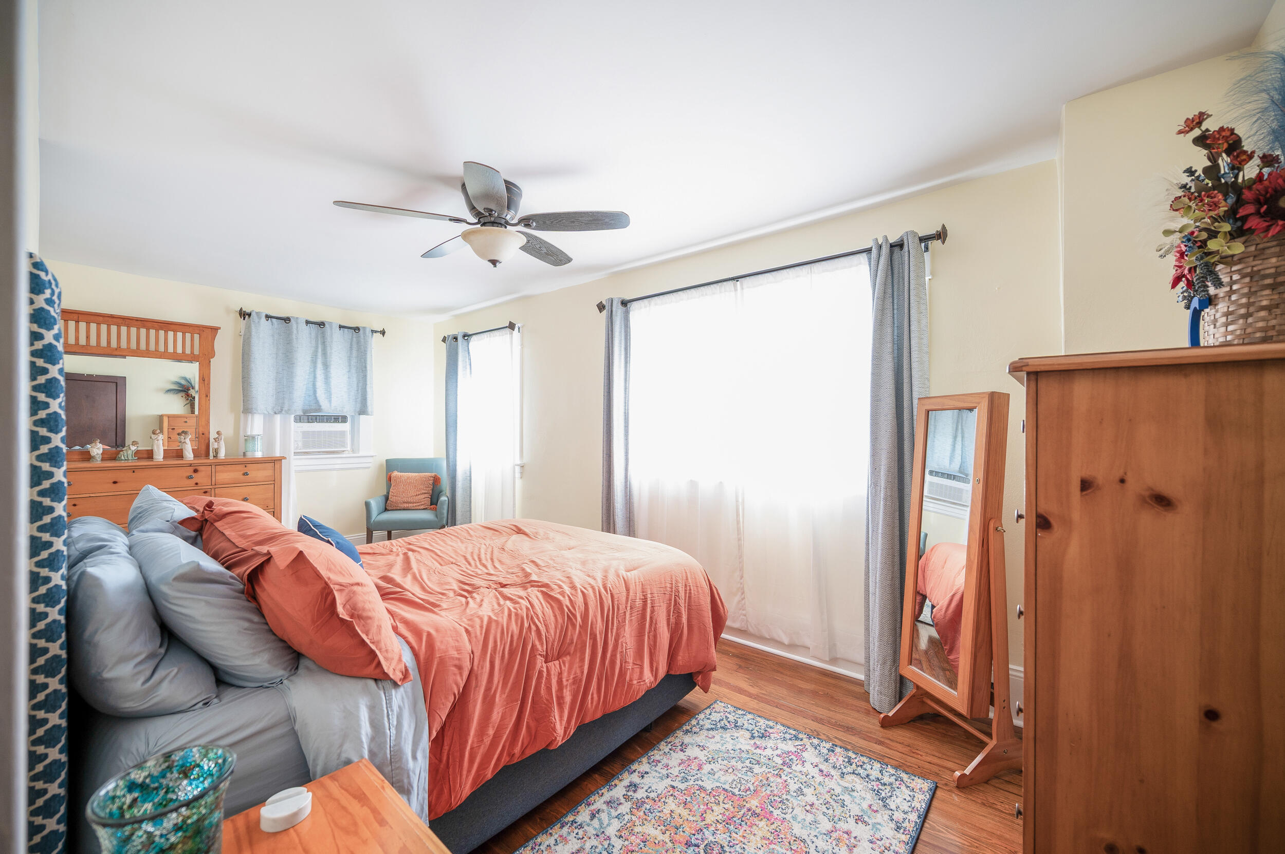 1710 Kenwood BLVD SE