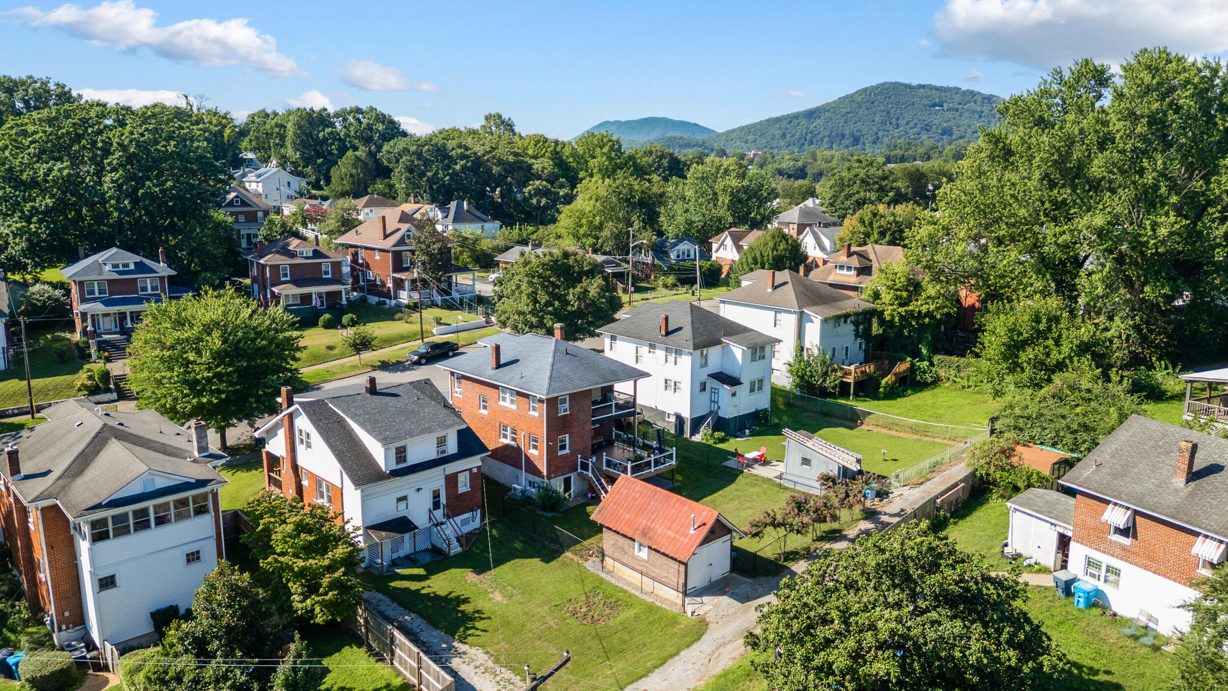 1710 Kenwood BLVD SE