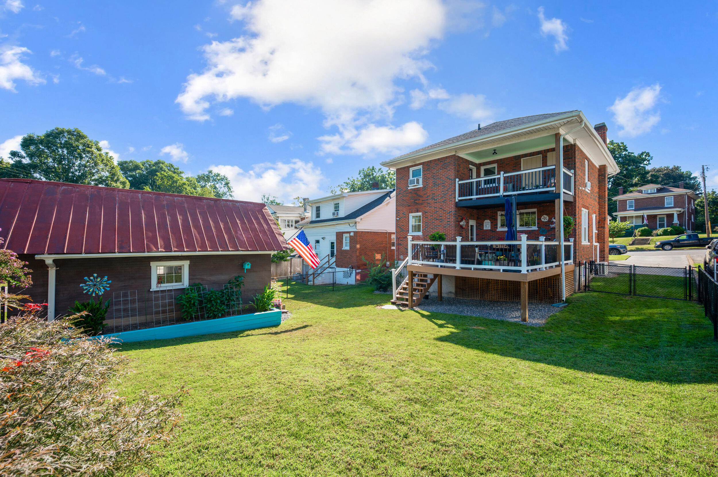 1710 Kenwood BLVD SE